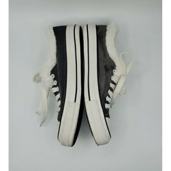 PJ Salvage Gray Velour and Faux Fur Sneakers Size 8 Flats Casual Fun Shoes - Picture 8 of 12